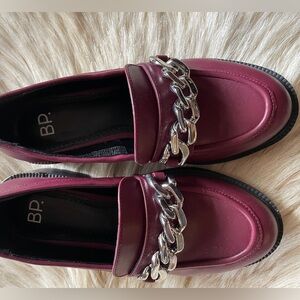 Nordstrom BP purple Plum Lug Sole Chunky Women’s Loafers W/ Silver Chain Size 5